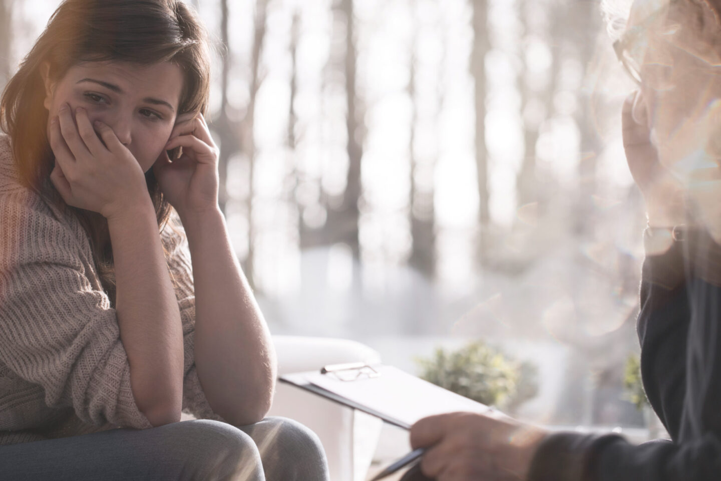 One-on-one denial management therapy session between a client and a therapist at Casa Recovery